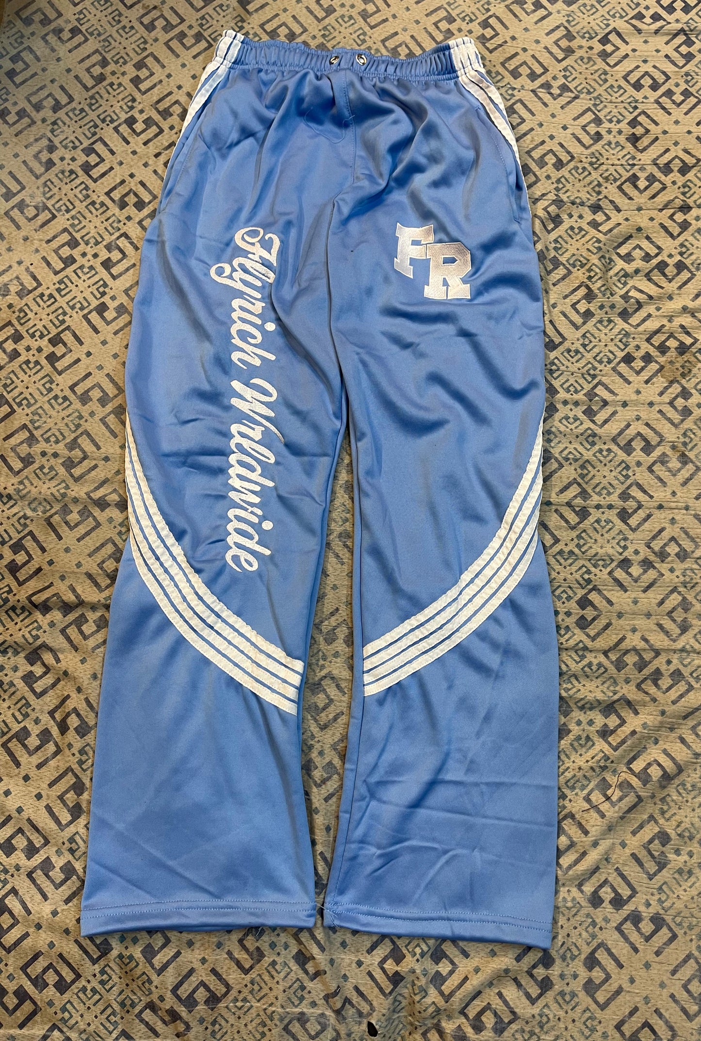 Polyester Fleece
350 GSM
PERFECT TO STYLE AT YOUR FLYEST DESIRE