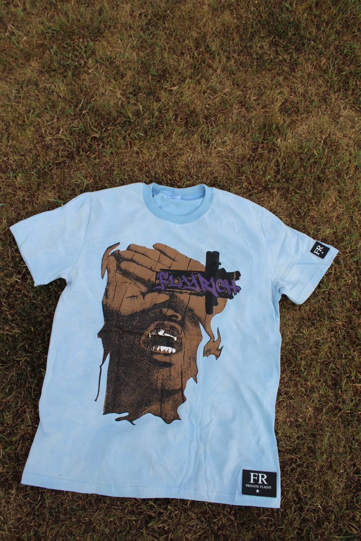 FLYRICH PRIVATE FLIGHT GRAPHIC TEE