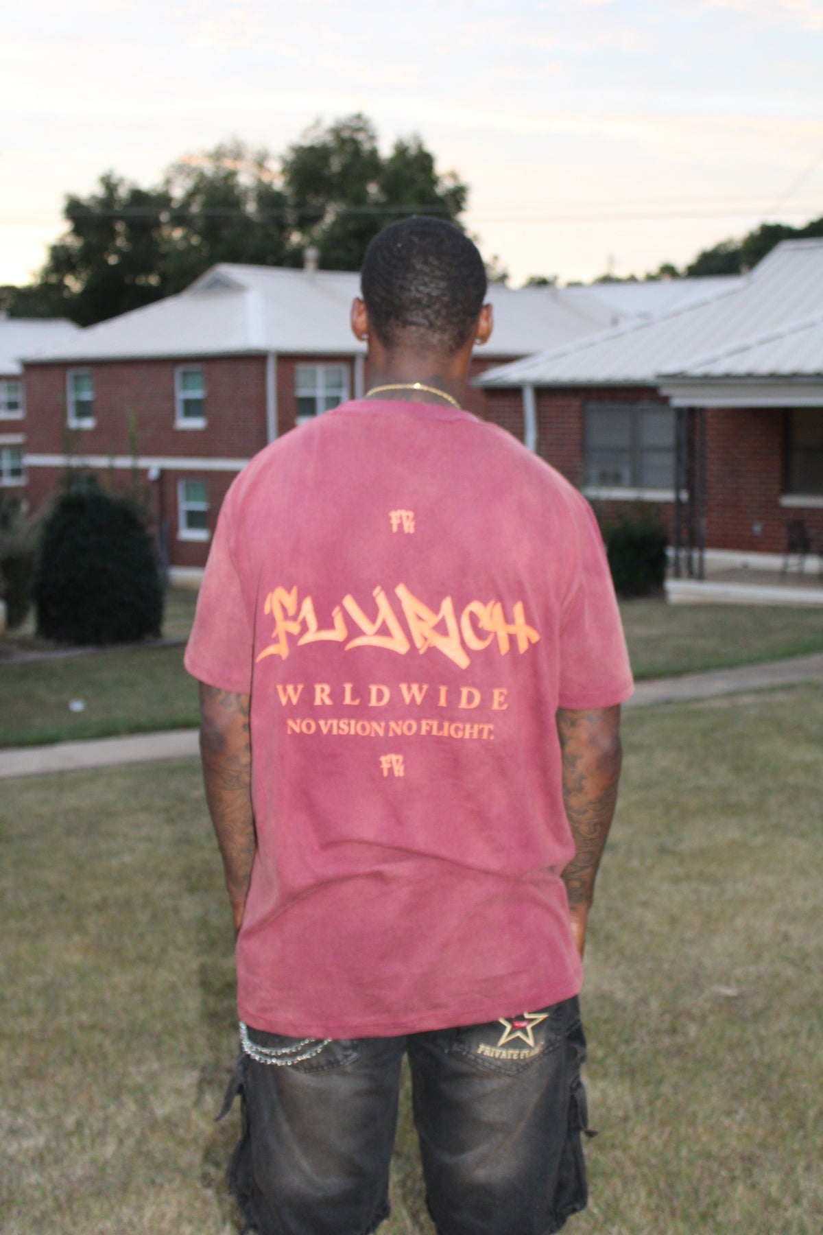 FLYRICH PRIVATE FLIGHT GRAPHIC TEE